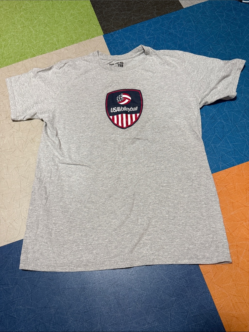 Men M adidas Gray USA Volleyball Shield Logo Short Sleeve Tee